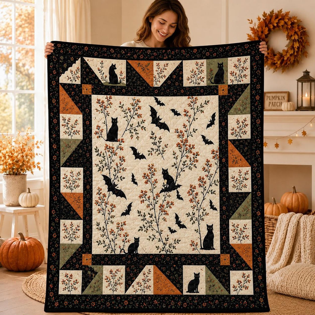 Halloween Bat Black Cat Quilt Blanket, Vintage Flying Bats Patchwork Throw Blanket, Gothic Floral Autumn Bedding, Cozy Fall Sofa Spooky Gift